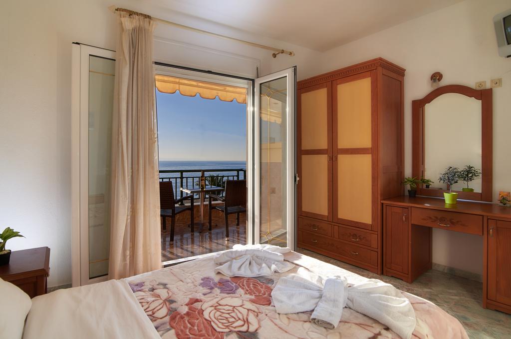 Imagine Hotel Toroni Blue Sea