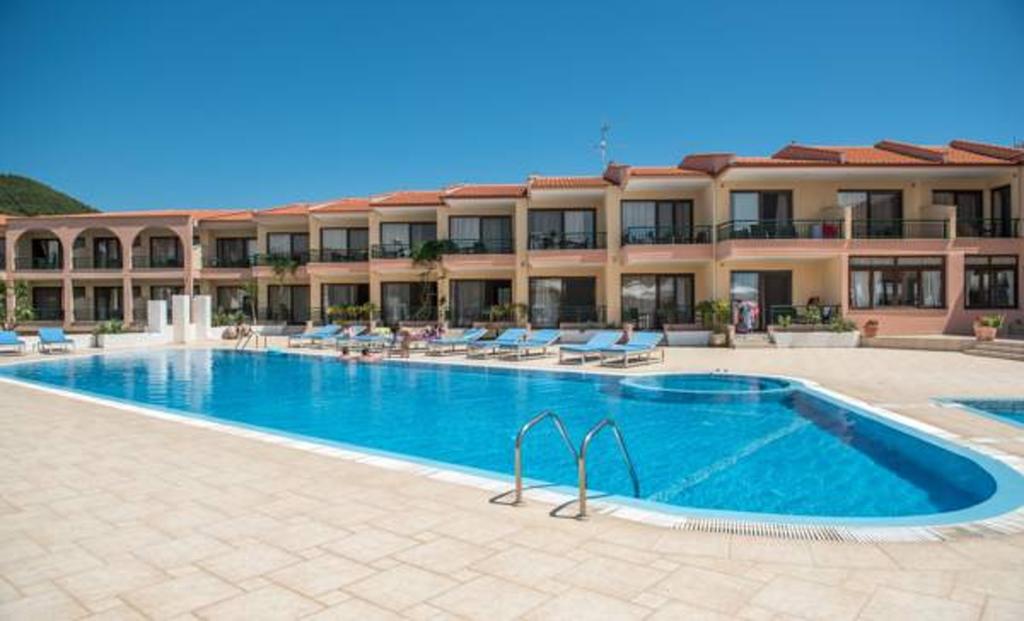 Imagine Hotel Toroni Blue Sea