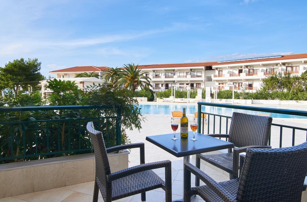 Imagine Hotel Toroni Blue Sea