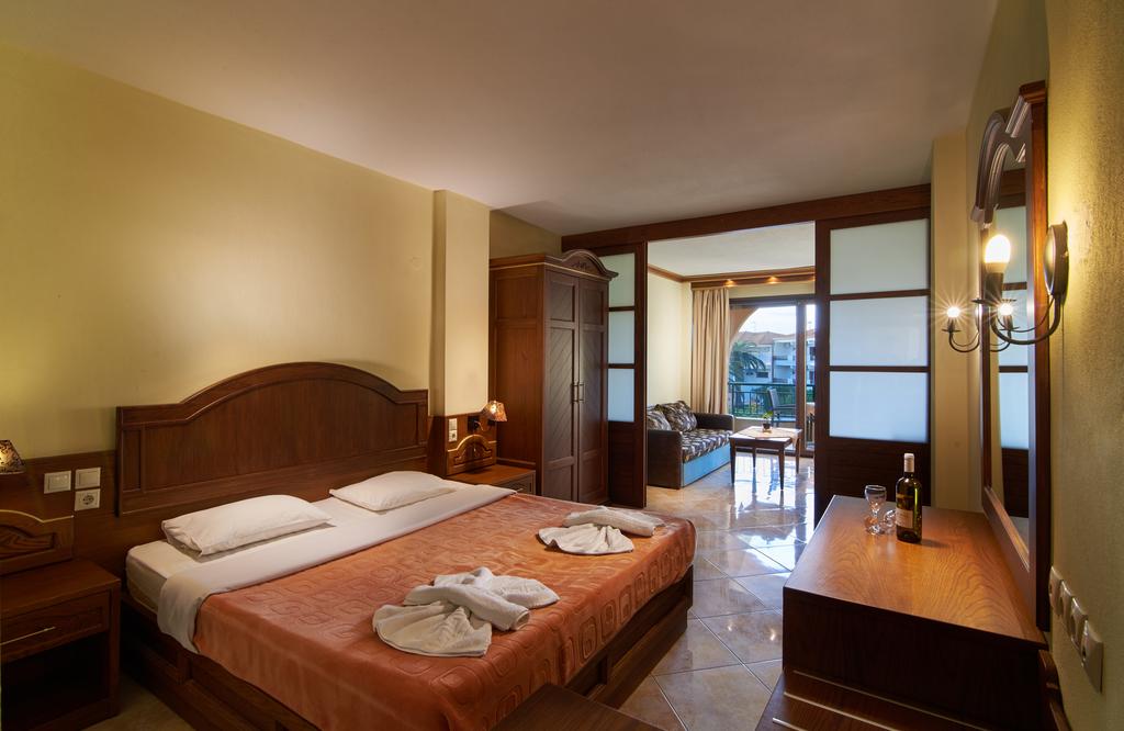 Imagine Hotel Toroni Blue Sea