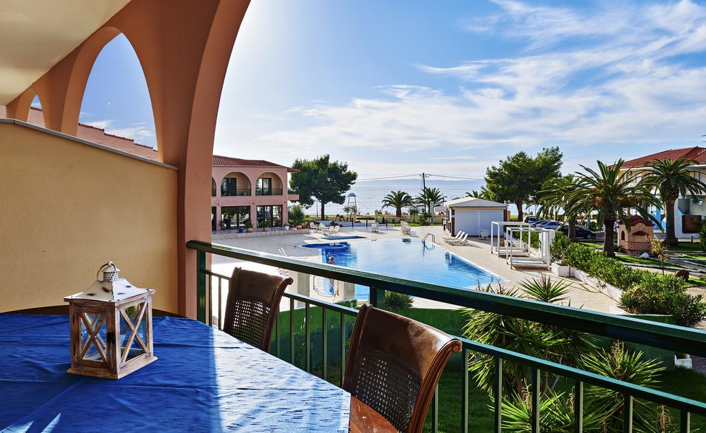 Imagine Hotel Toroni Blue Sea