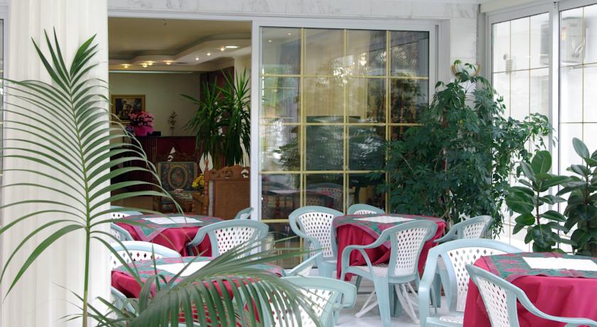 Imagine Hotel Chronis