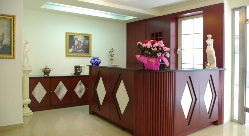 Imagine Hotel Chronis