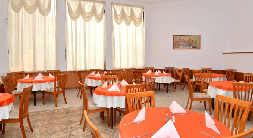Imagine Hotel Estreya Palace & Residence