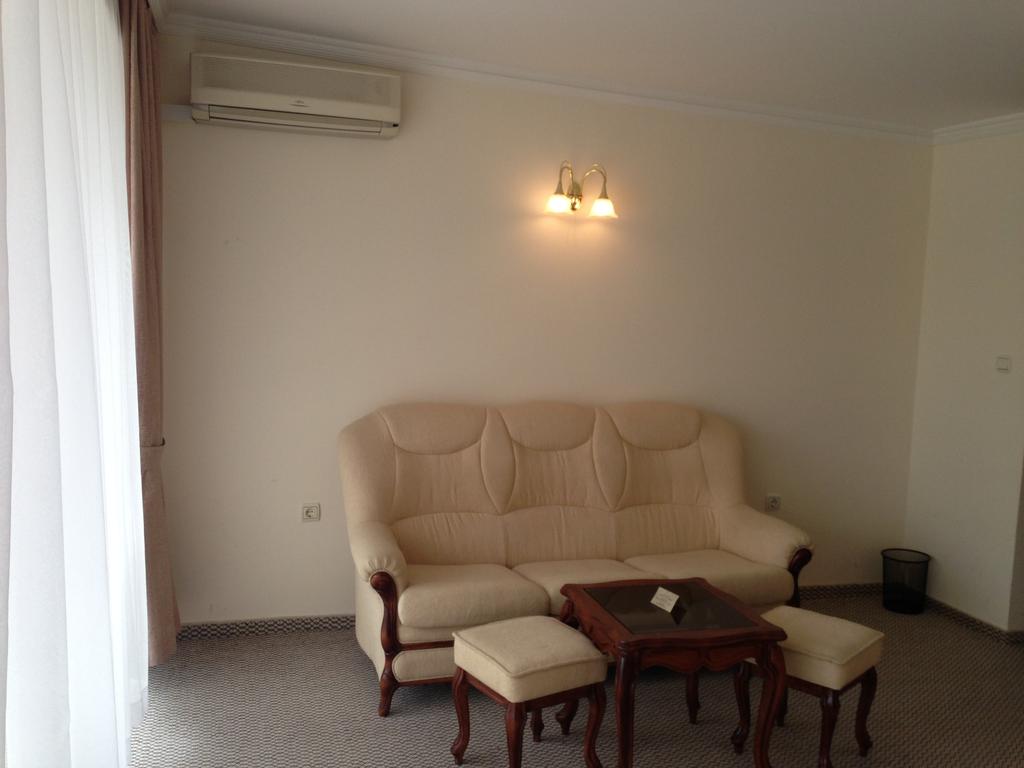 Imagine Hotel Mercury