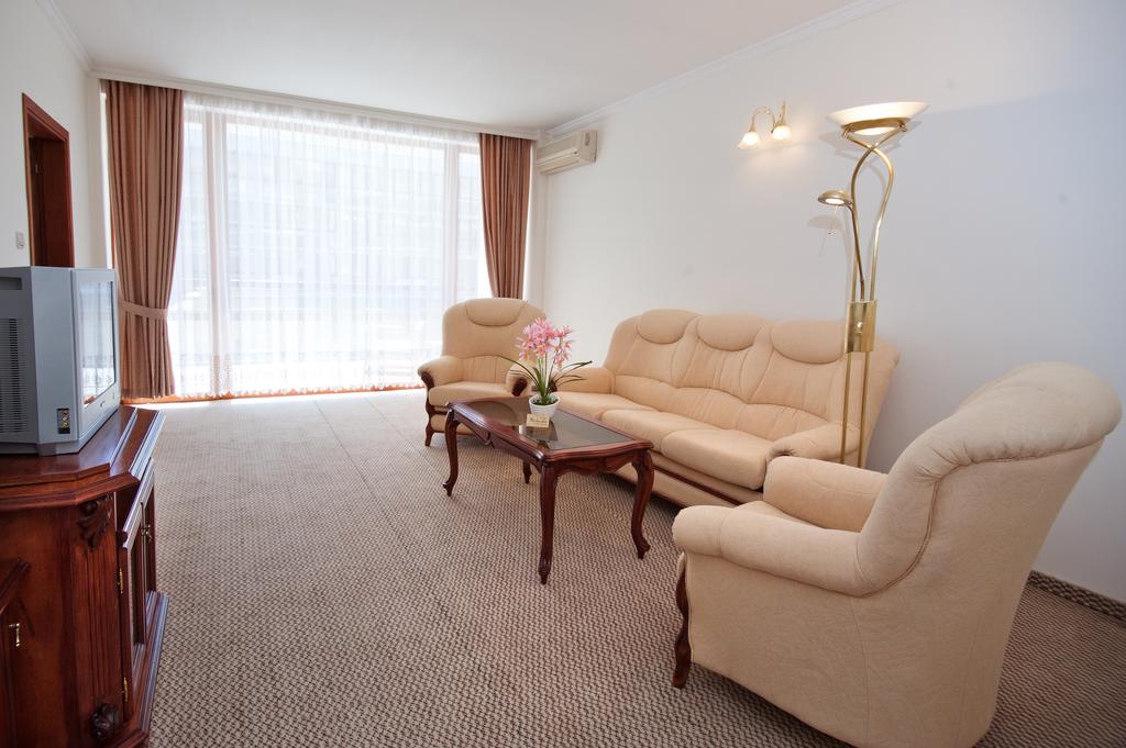 Imagine Hotel Mercury