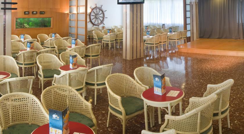 Imagine Hotel Aquarium & Spa