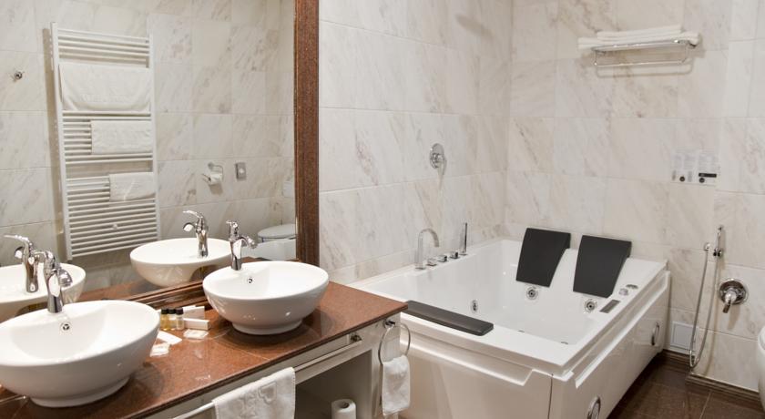 Imagine Hotel Bavaria Blu