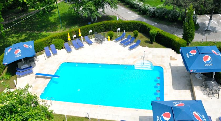 Imagine Hotel Decebal