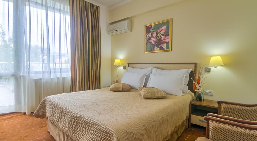 Imagine Hotel Saturn