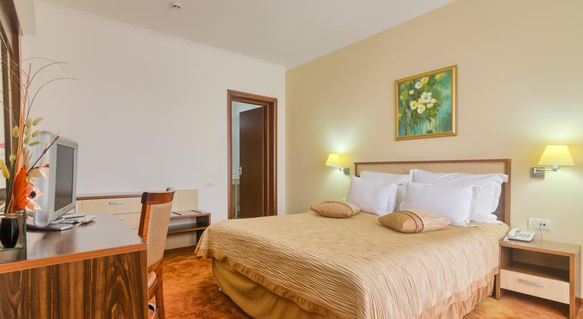 Imagine Hotel Saturn