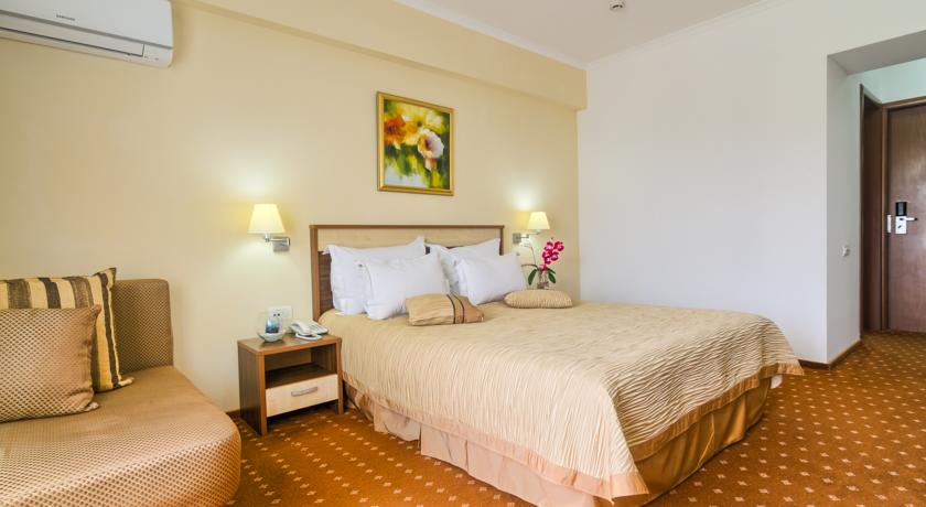 Imagine Hotel Saturn