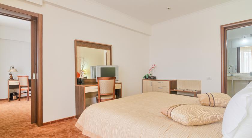 Imagine Hotel Saturn