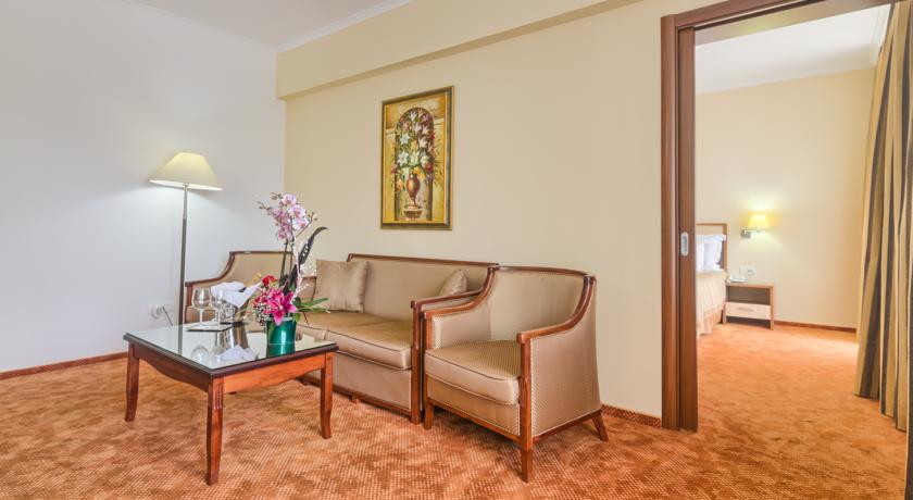 Imagine Hotel Saturn