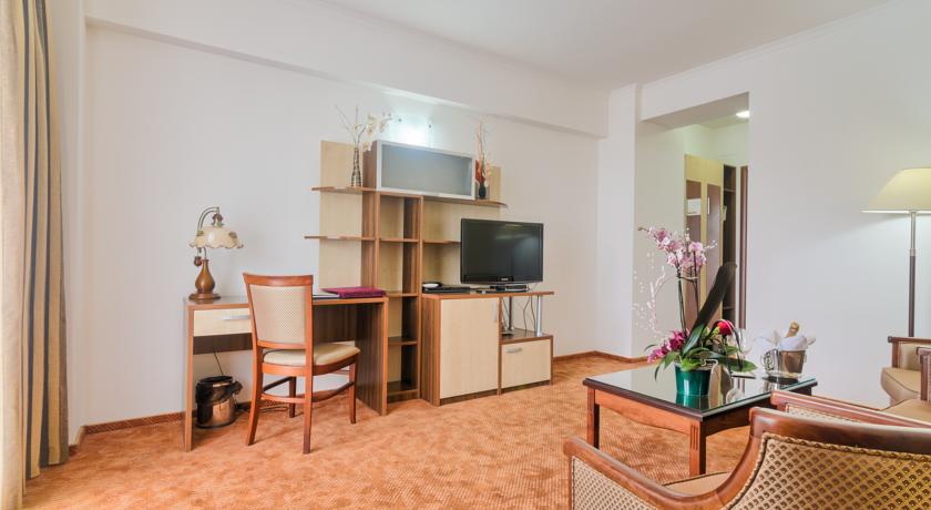 Imagine Hotel Saturn