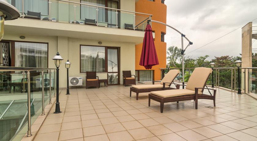 Imagine Hotel Saturn