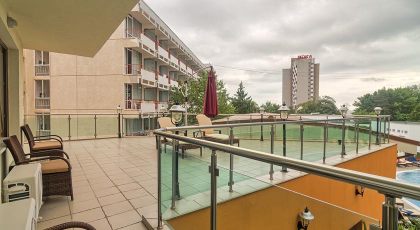 Imagine Hotel Saturn