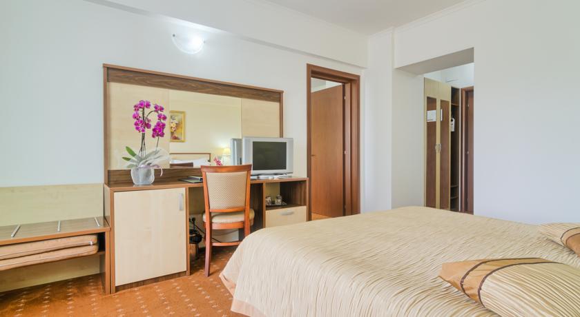 Imagine Hotel Saturn