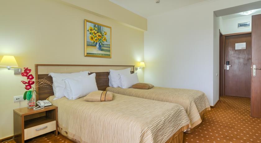 Imagine Hotel Saturn