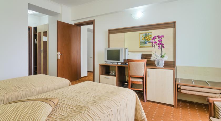 Imagine Hotel Saturn