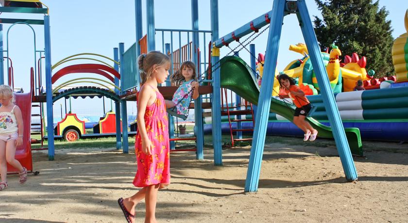 Imagine Hotel Dolphin Marina