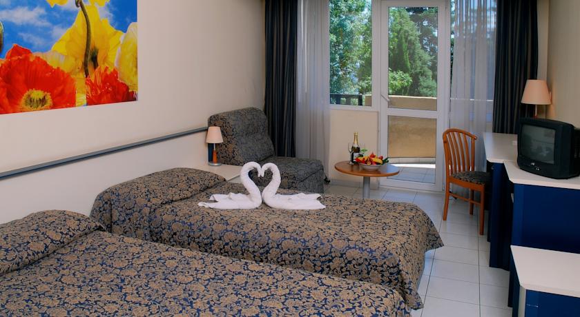 Imagine Hotel Dolphin Marina