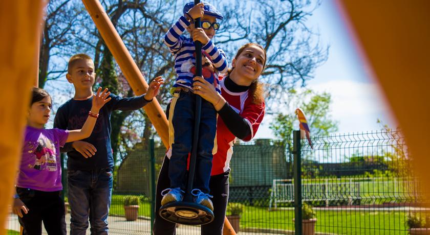 Imagine Hotel Dolphin Marina