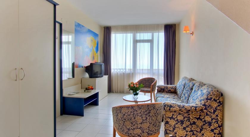 Imagine Hotel Dolphin Marina