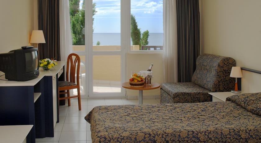 Imagine Hotel Dolphin Marina