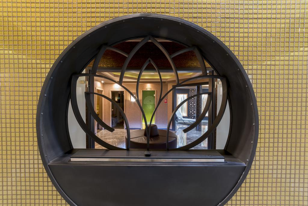 Imagine Hotel Lotus Therm