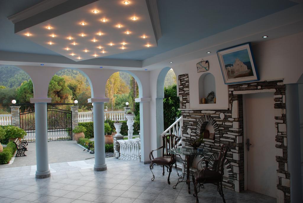 Imagine Hotel Diaporos