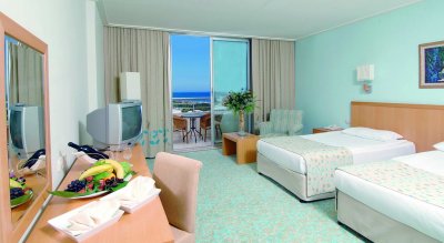 Imagine Hotel Miracle Resort  Uai