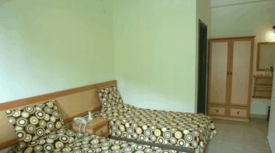 Imagine Hotel May Garden Club