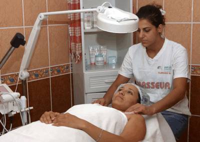 Imagine Hotel May Garden Club