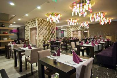 Imagine Hotel Ramada Plaza