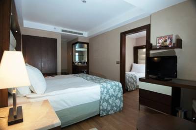 Imagine Hotel Ramada Plaza