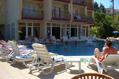 Imagine Hotel Dorado Club