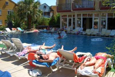 Imagine Hotel Dorado Club