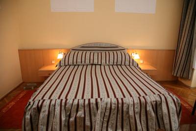 Imagine Hotel Melody Central