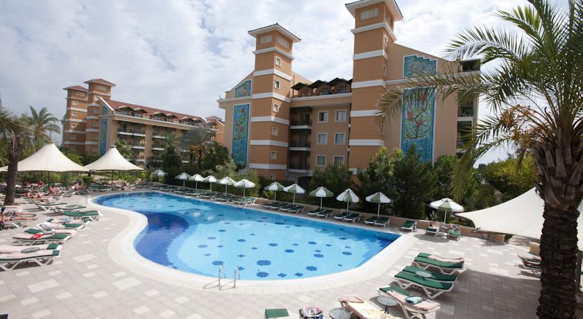 Imagine Hotel Crystal Paraiso Verde Resort