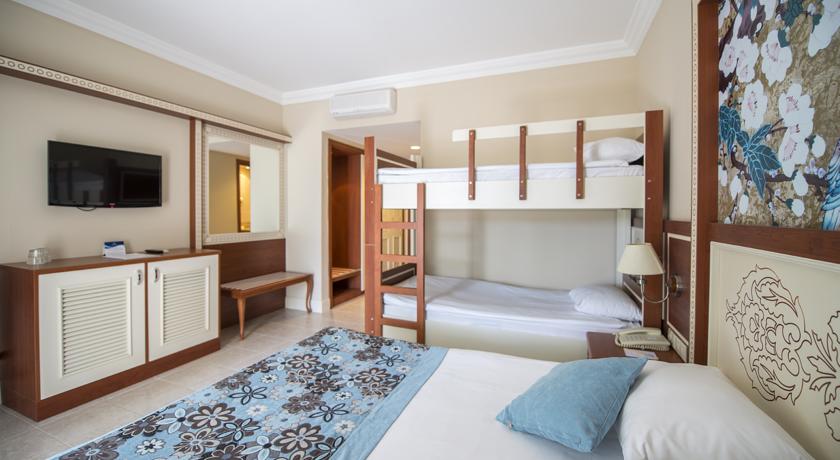 Imagine Hotel Crystal Paraiso Verde Resort
