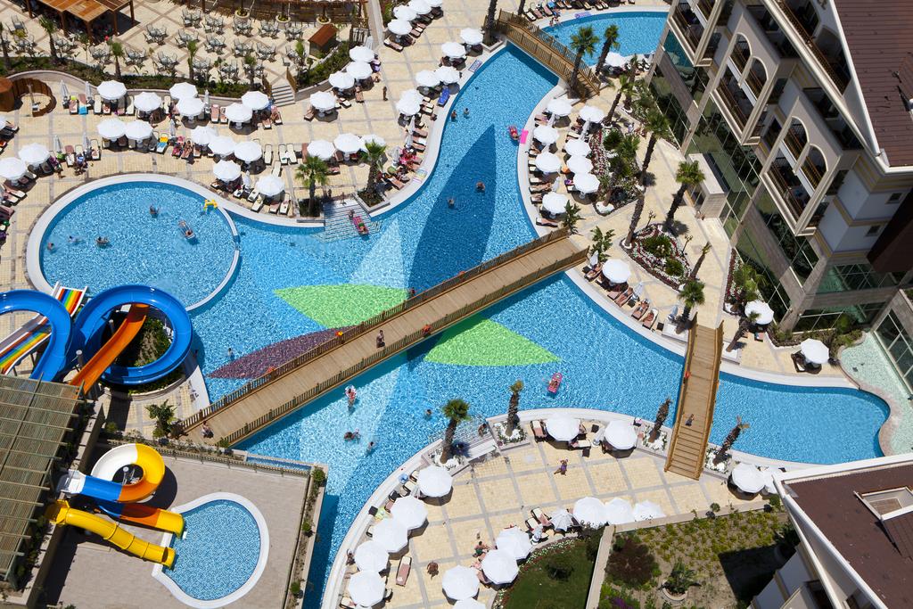 Imagine Hotel Crystal Palace Luxury Resort & Spa
