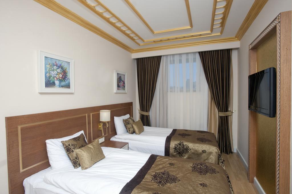 Imagine Hotel Crystal Palace Luxury Resort & Spa