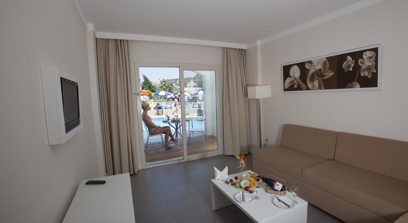 Imagine Hotel Batihan Beach Resort & Spa