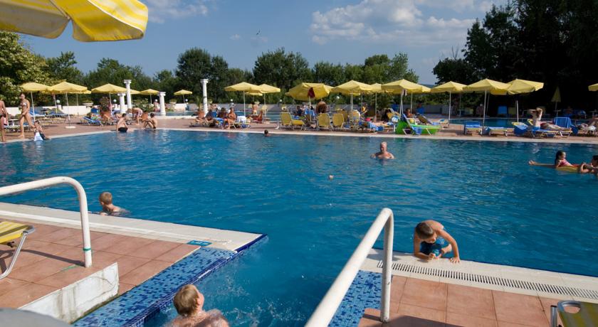 Imagine Hotel Holiday Village