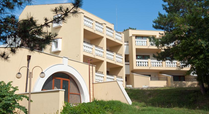 Imagine Hotel Holiday Village