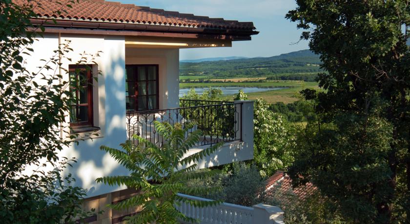Imagine Hotel Holiday Village
