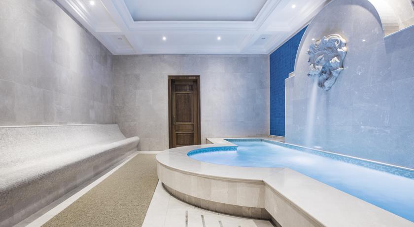 Imagine Hotel Charisma Deluxe