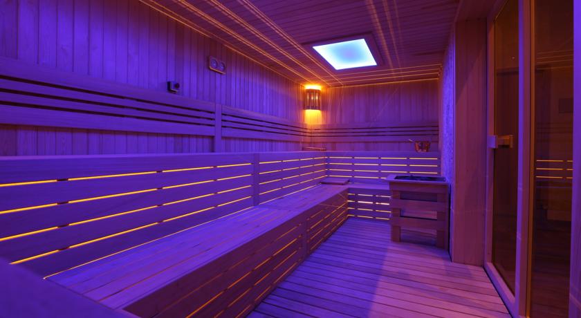 Imagine Hotel Charisma Deluxe