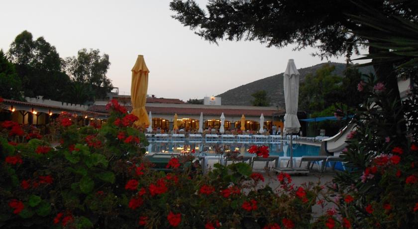 Imagine Hotel Pigale Beach